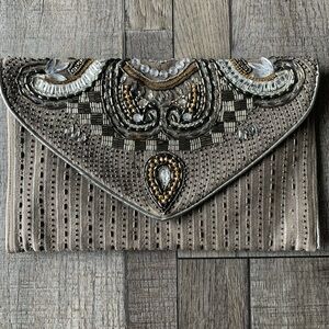 Nwt Francesca’s Beaded Clutch in Gold and Silver